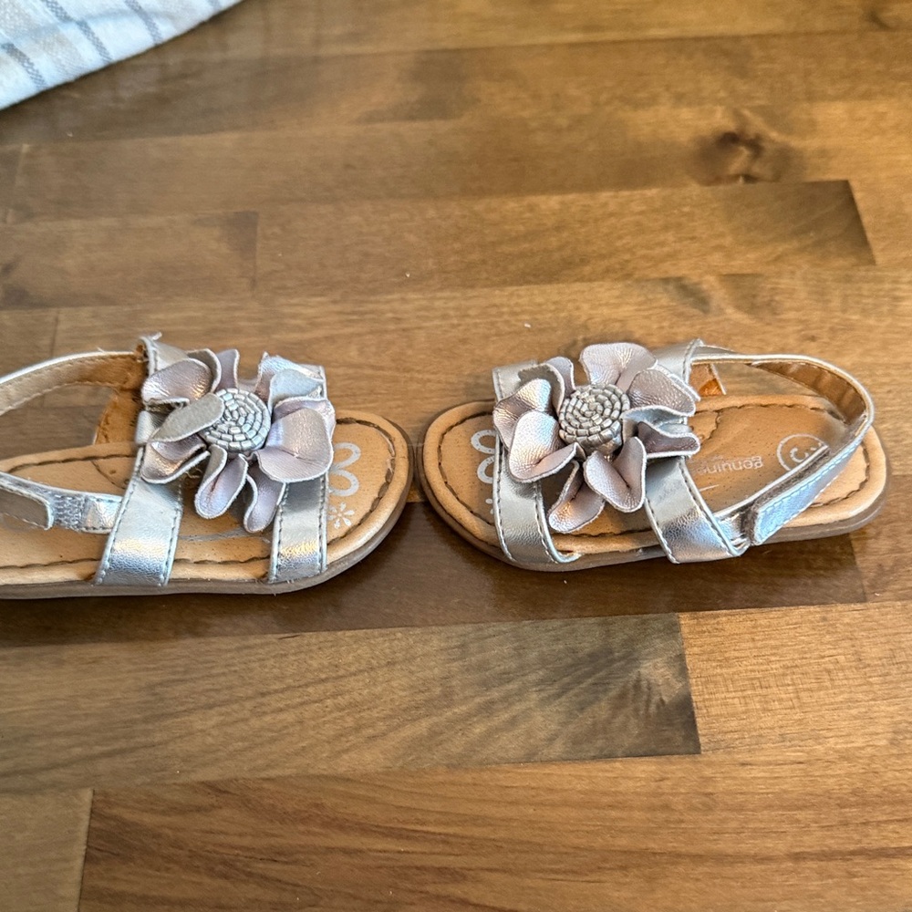 Silver Flower Kids Sandals